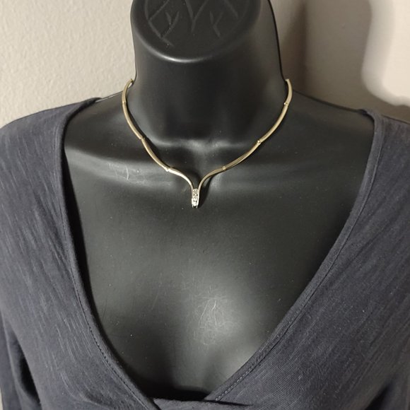 15.5 Inch Gold Tone Metal Segmented Necklace - Picture 1 of 10